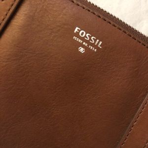 Fossil laptop cross body
